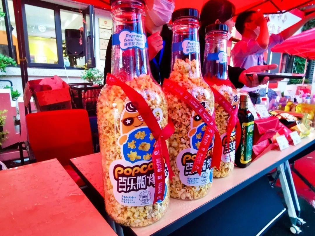 美食娱乐天地主持人：带你轻松探索美食世界，体验快乐美食之旅