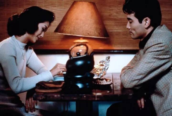 美食节目主持人男女搭档：揭秘镜头前完美配合的秘诀与经典案例